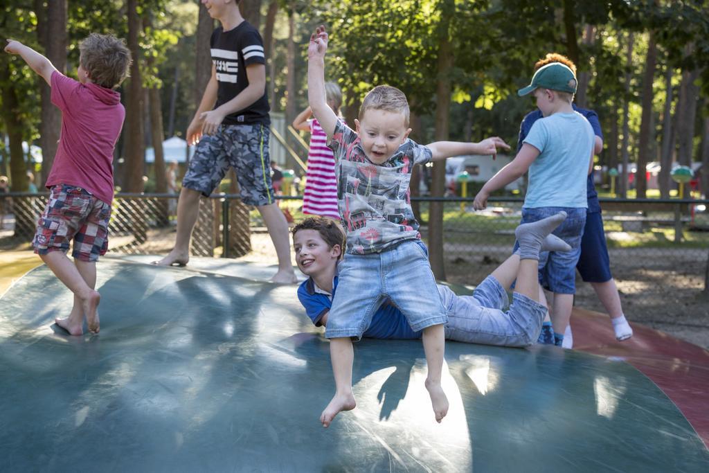 Oostappen Vakantiepark Arnhem Bv Esterno foto