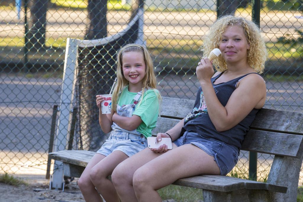 Oostappen Vakantiepark Arnhem Bv Esterno foto