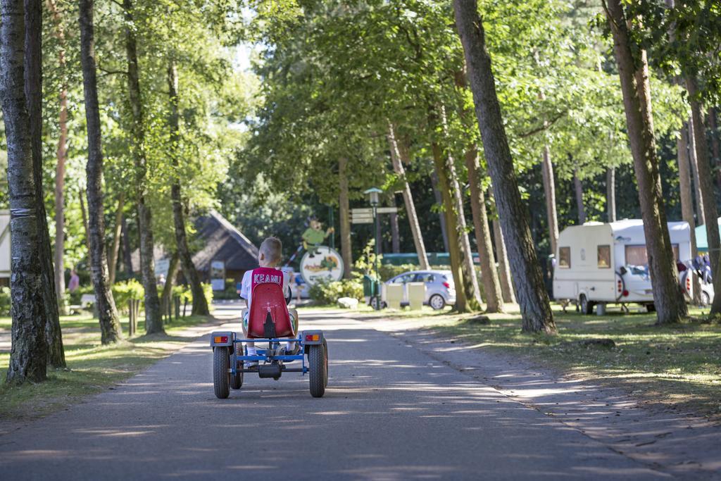 Oostappen Vakantiepark Arnhem Bv Esterno foto