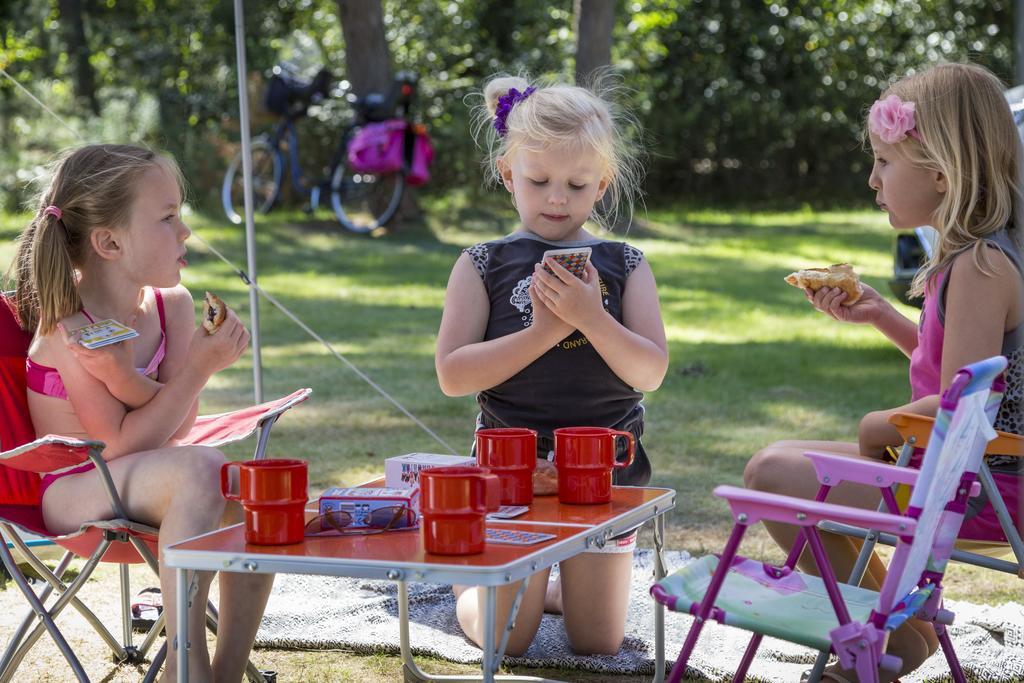 Oostappen Vakantiepark Arnhem Bv Esterno foto